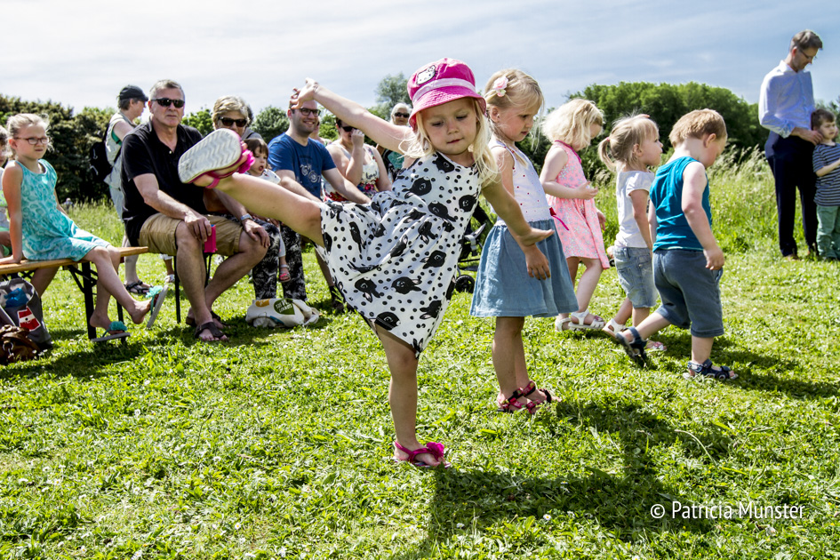 Dansende kinderen op Westerparkdag 2017