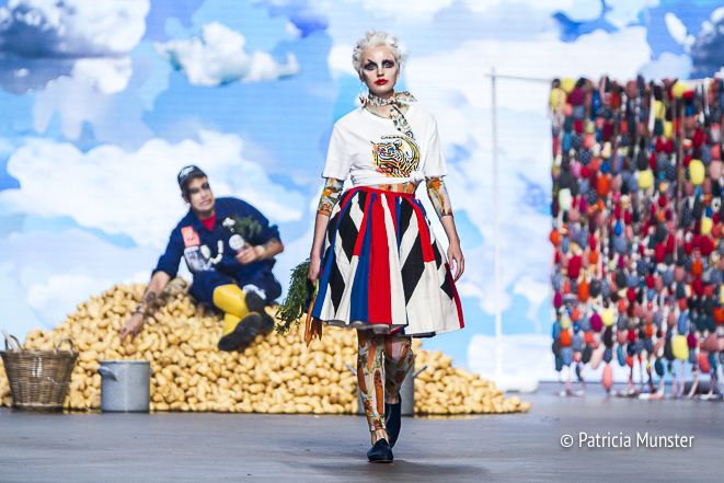 #Iprotecttigers t-shirt for WWF Bas Kosters 'My paper crown' at Amsterdam Fashion Week