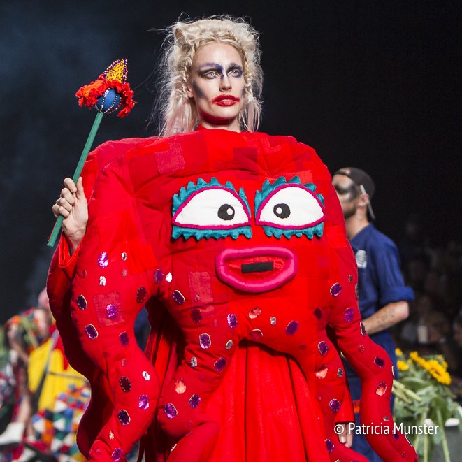 Bas Kosters 'My paper crown' at Amsterdam Fashion Week