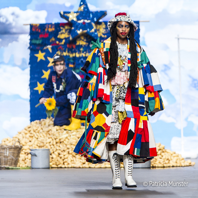 Bas Kosters 'My paper crown' at Amsterdam Fashion Week SS18