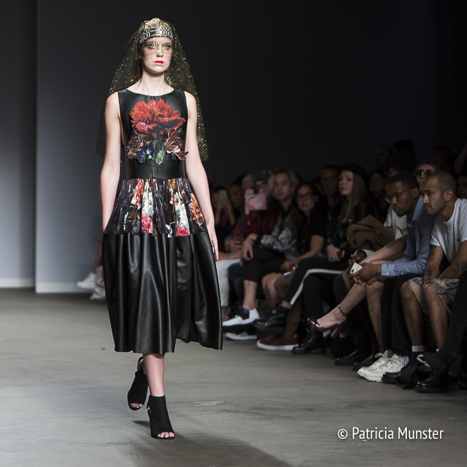 Still-life of flowers - Golden age on dress by Maaike van den Abbeele at Fashionweek Amsterdam